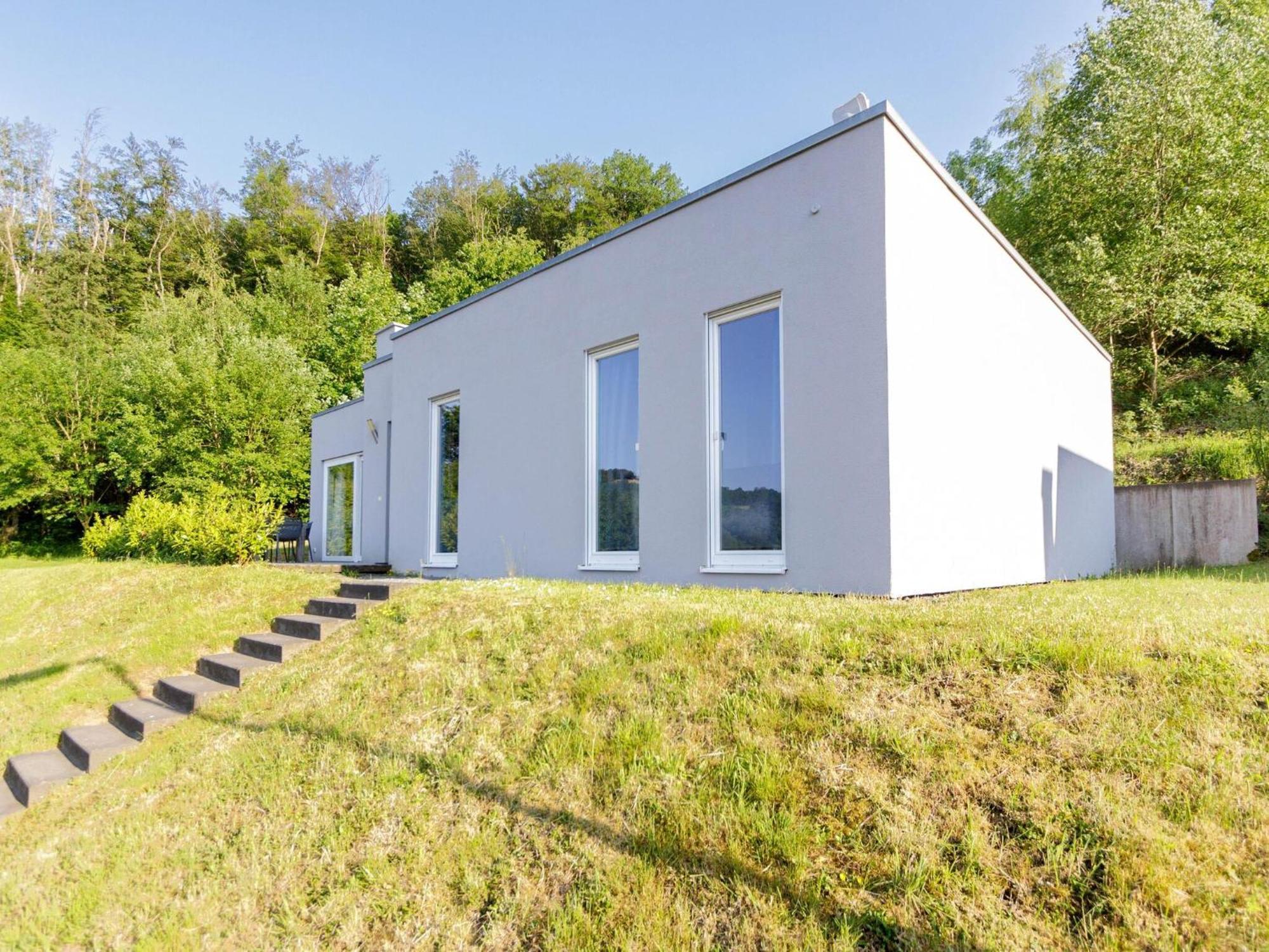 Luxurious Bungalow In Waxweiler In The Eifel المظهر الخارجي الصورة